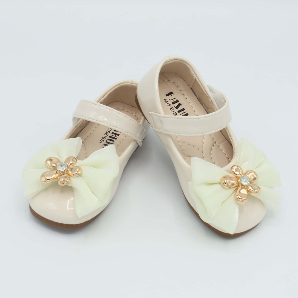 Baby Shoes Cream Color Price in Pakistan