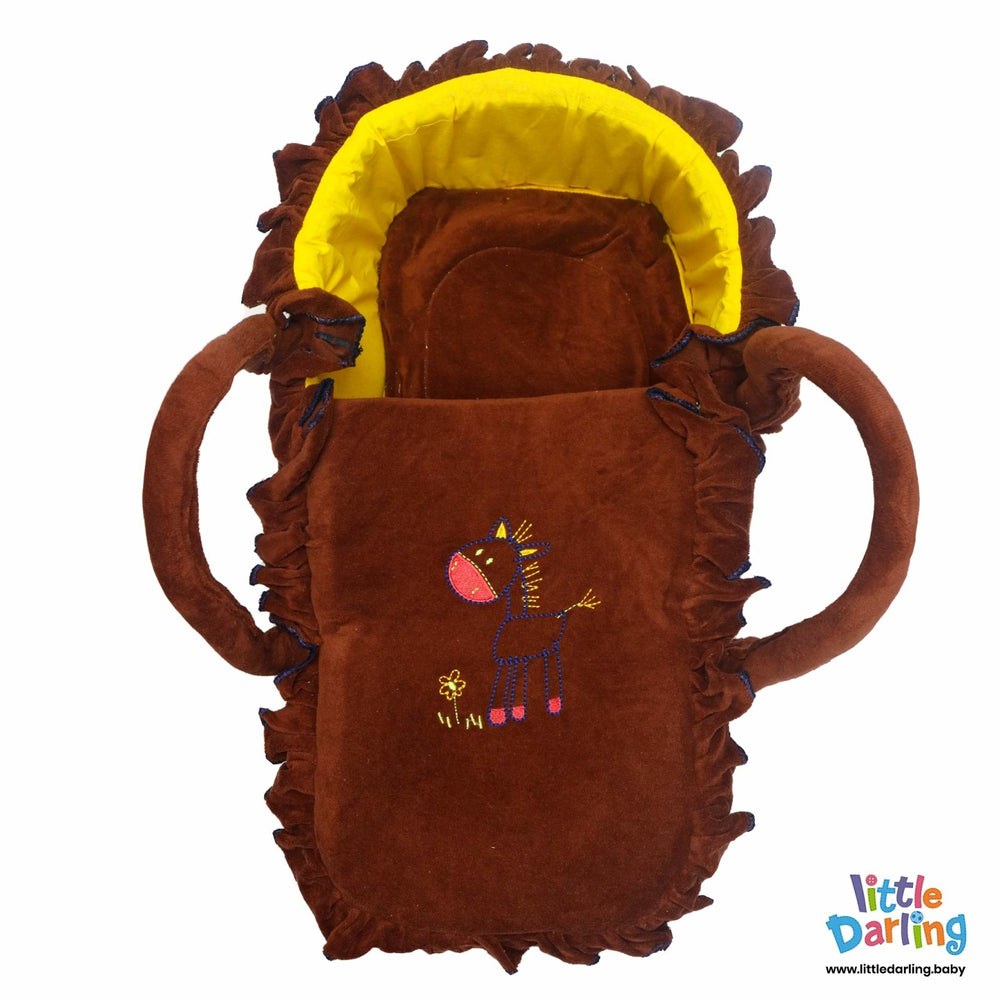 Moses Basket Giraffe Embroidery | Little Darling - Zubaidas Mothershop