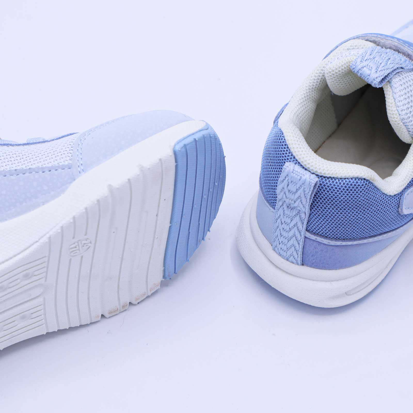 Kids Easy Fit Mesh Sneakers