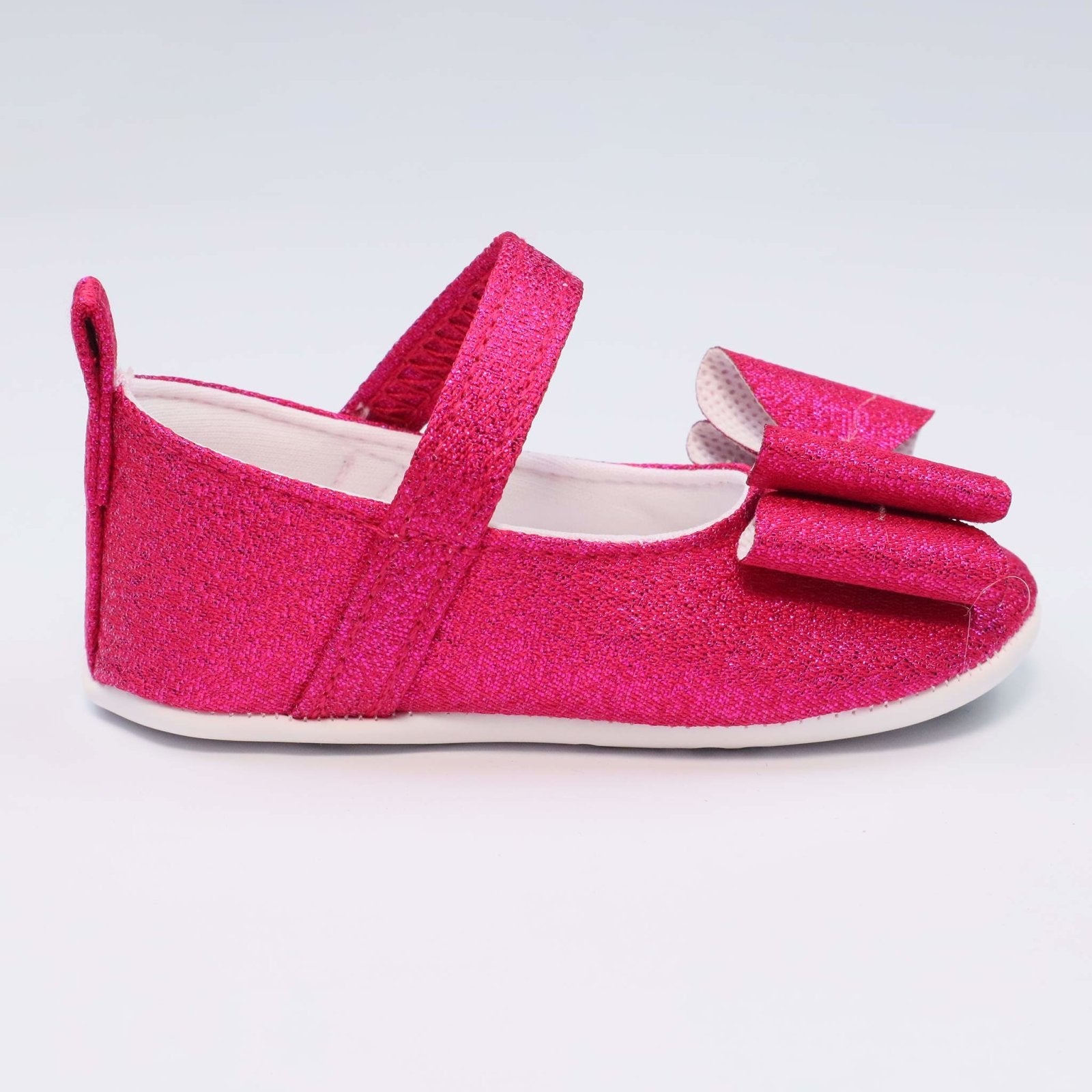 Baby Shoes Pink Color With Butterfly Bow by Baby Pattini