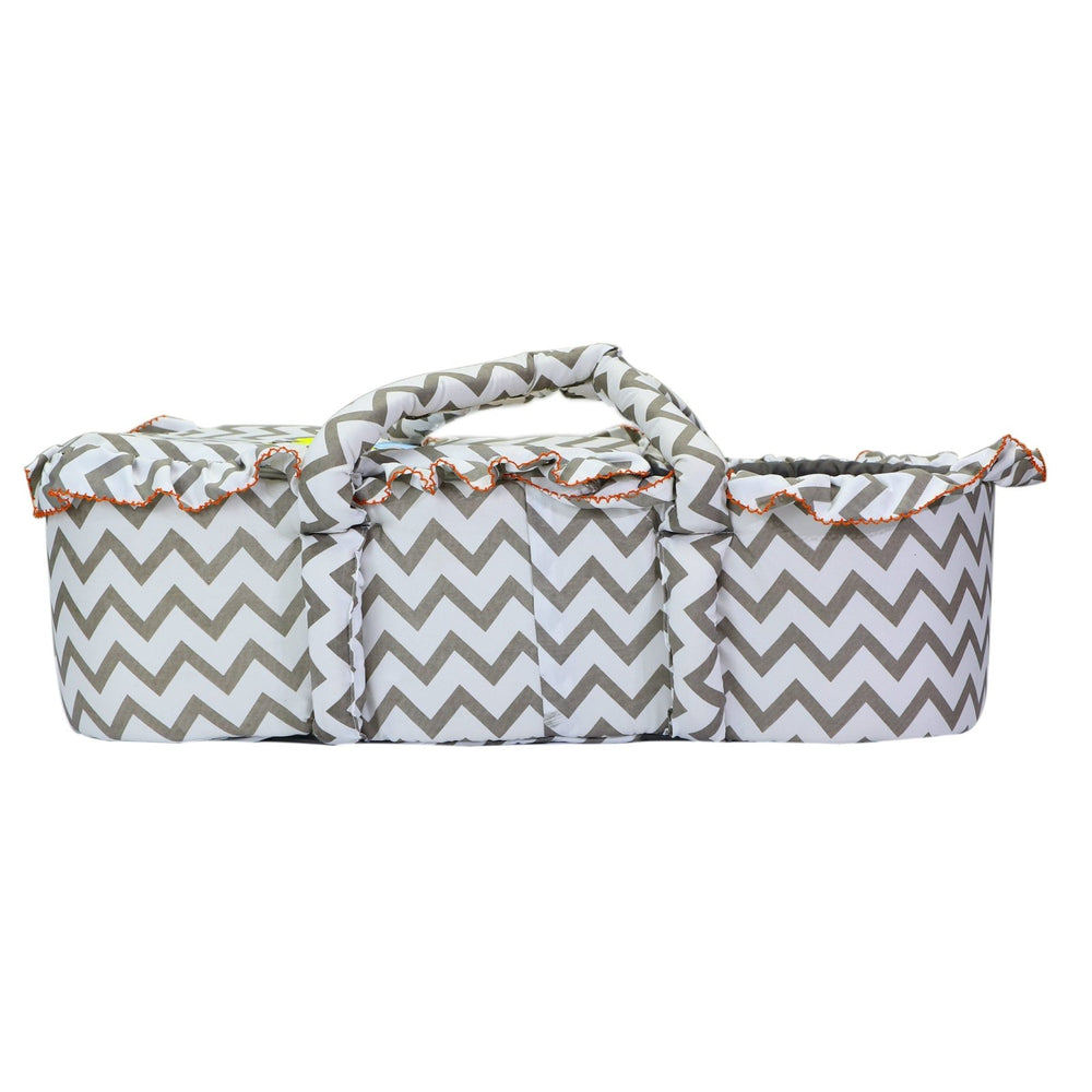 Infant Moses Basket Giraffe Embroidery | Little Darling - Zubaidas Mothershop